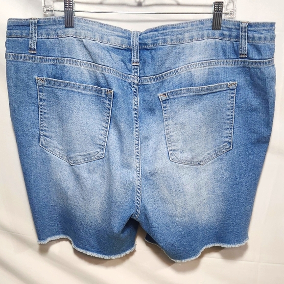 Massini Blue Jean Shorts Relaxed Fit Distressed-Size 20W - Picture 2 of 9